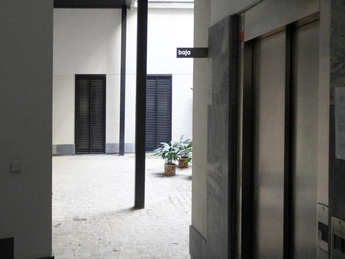 Ry Aparcamiento Incluido Junto A Catedral Ideal Parejas Севилья Экстерьер фото